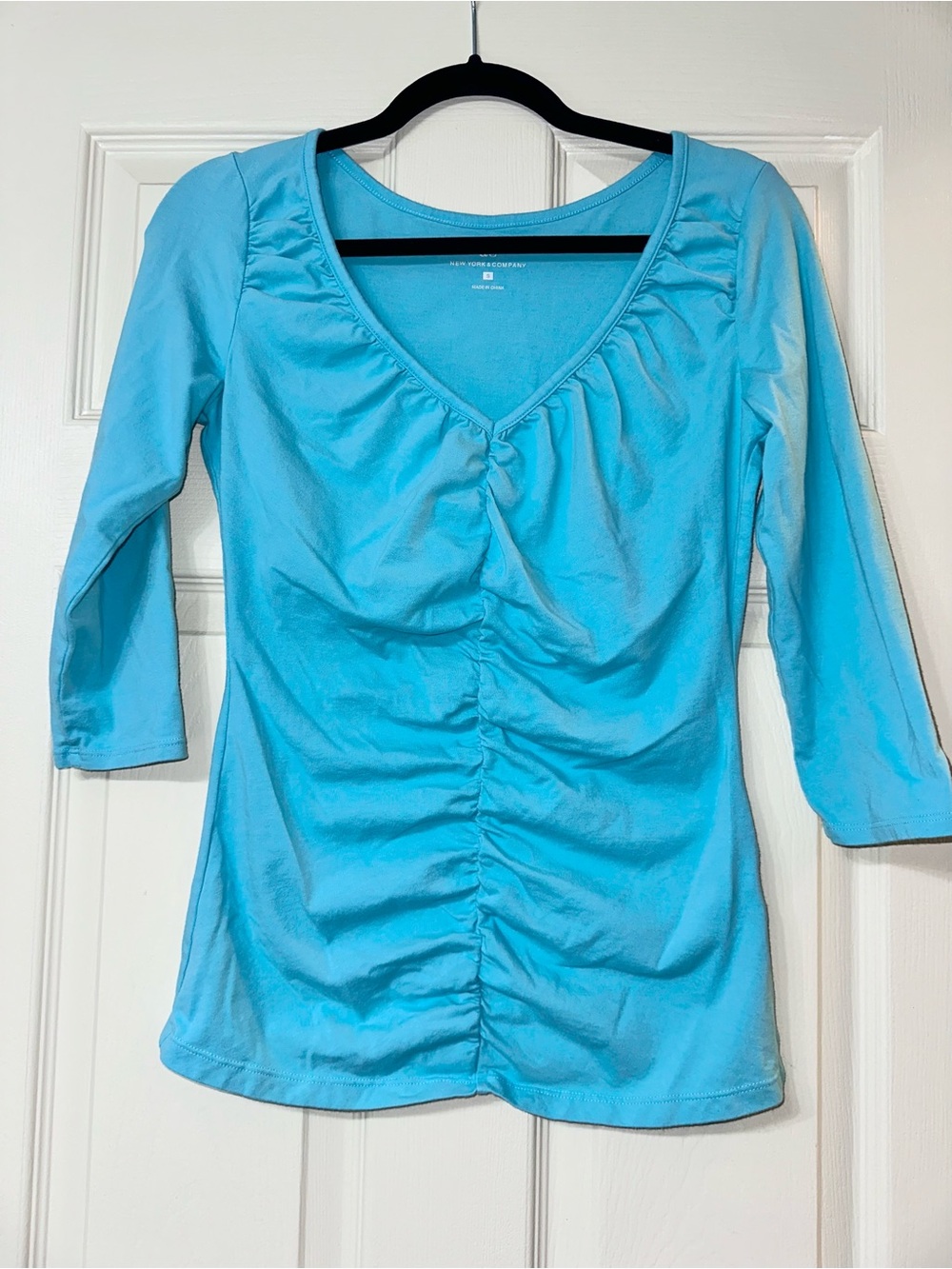 New York & Company Turquoise Ruched V-Neck Top